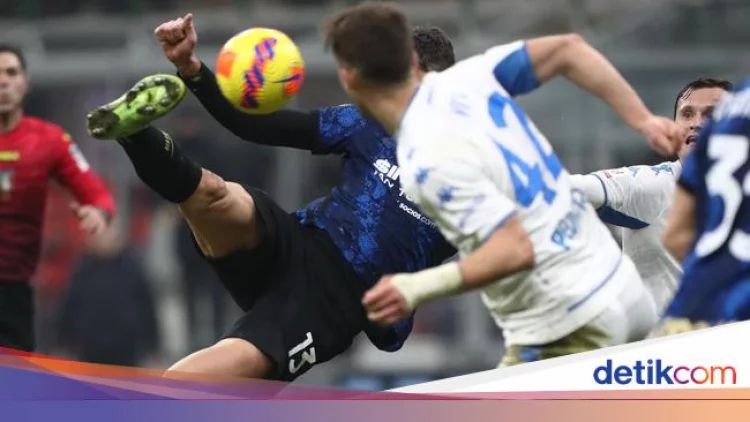 Gol Akrobatik Ranocchia Jaga Asa Inter di Coppa Italia