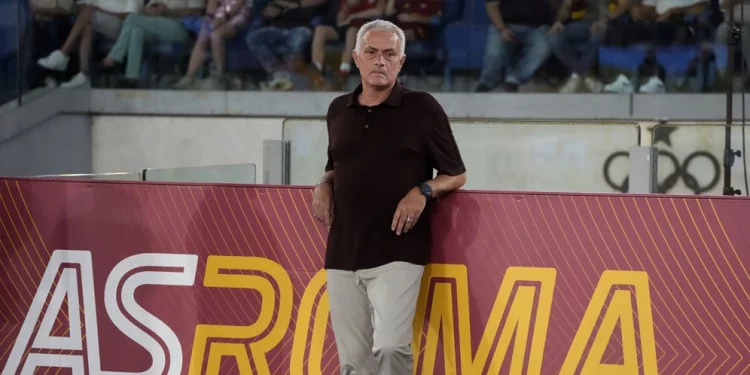 Tak Seperti di Inter Milan, Jose Mourinho Kadung Cinta dengan AS Roma