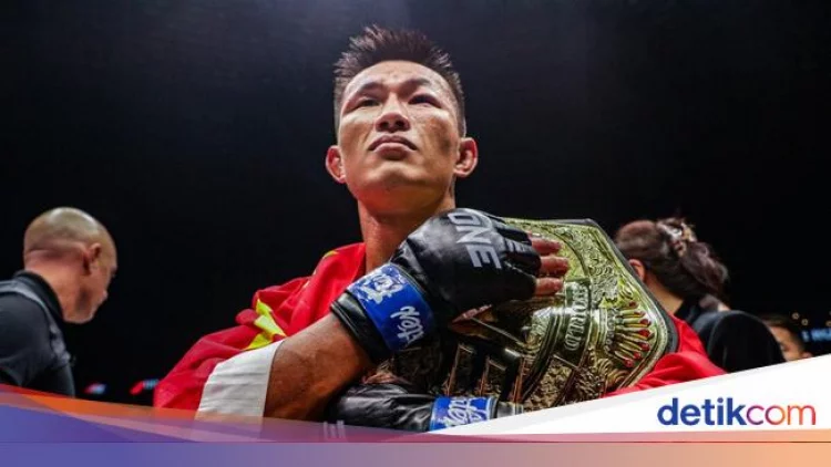 Mudik, Juara Dunia ONE Championship Ini Disambut bak Pahlawan