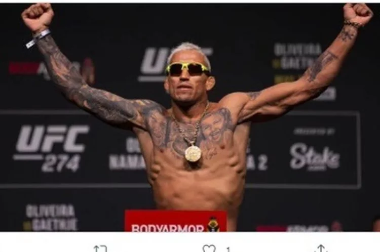 UFC 280 - Jelang Duel dengan Islam Makhachev, Charles Oliveira Disebut Lebih Komplet - Bolasport.com